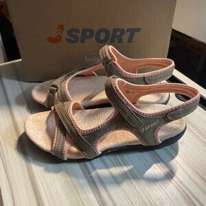 New in Box JSport "Pluto" Sandal Size 7
